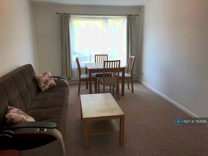 2 Bedroom Flat To Rent In Mary Carpenter Place, Bristol, BS2