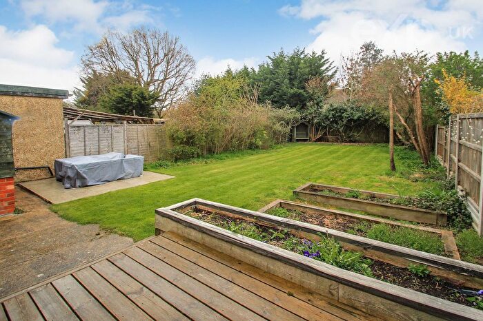 2 Bedroom Semi-Detached Bungalow For Sale In Burnham Road, Sidcup, DA14