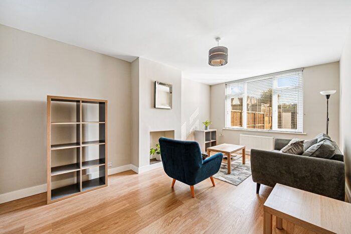 3 Bedroom Terraced House To Rent In Maple Grove, Ealing, London, W5