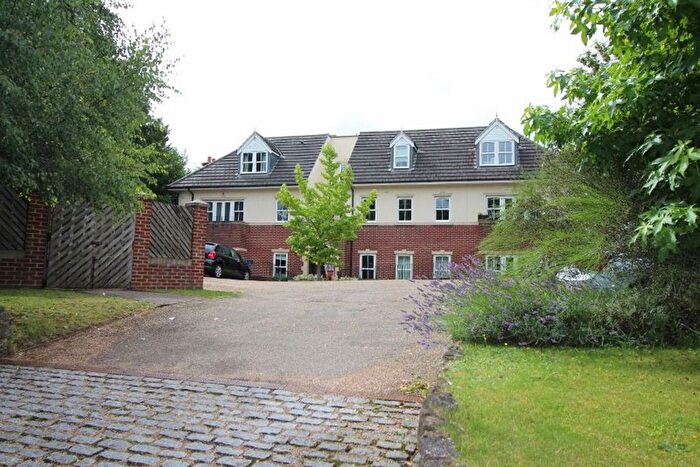 2 Bedroom Flat To Rent In Mount Harry, Sevenoaks, TN13