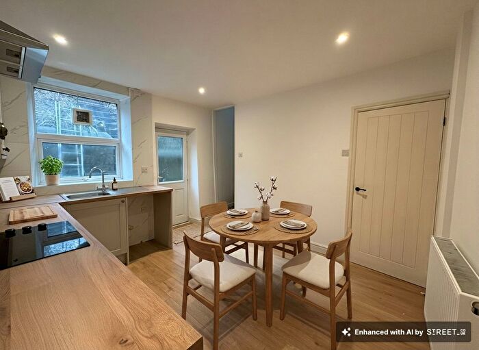 2 Bedroom Terraced House To Rent In High Street, Treorchy, CF42