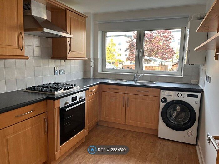 2 Bedroom Flat To Rent In Waterside Place, Glasgow, G5