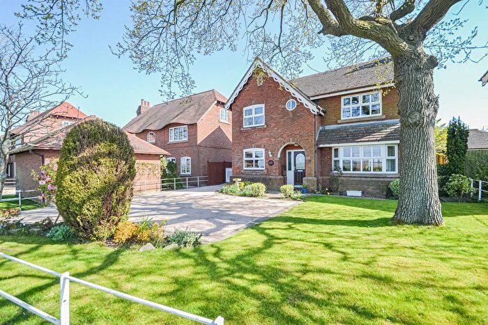 4 Bedroom Detached House For Sale In Ashberry Drive, Appleton Thorn, Warrington, WA4