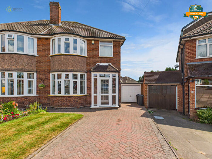 3 Bedroom Semi-Detached House For Sale In Finch Drive, Streetly, B74