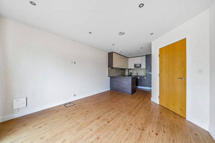 2 Bedroom Flat For Sale In Heritage Avenue, Colindale, London, NW9