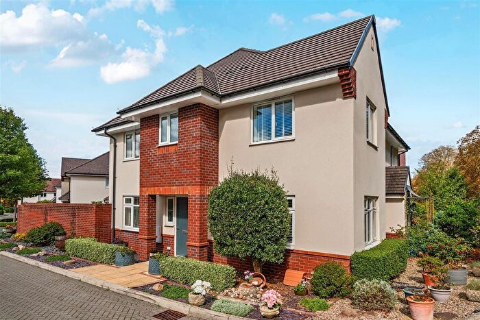 3 Bedroom Semi-Detached House For Sale In Hadrian Close, Keynsham, Bristol, BS31