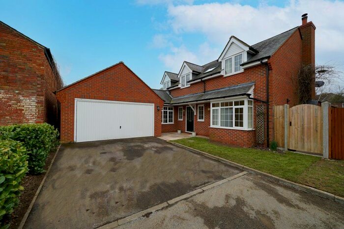 4 Bedroom Property To Rent In Corn Mill Close, Wing, Leighton Buzzard, LU7