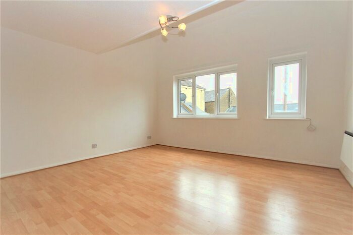 1 Bedroom Terraced House To Rent In Salem Place, Shepherd Street, Gravesend, Kent, DA11