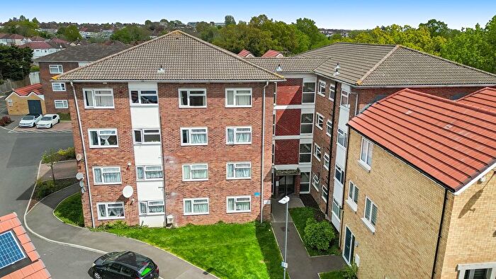 3 Bedroom Flat For Sale In Chichester Court, Stanmore, HA7