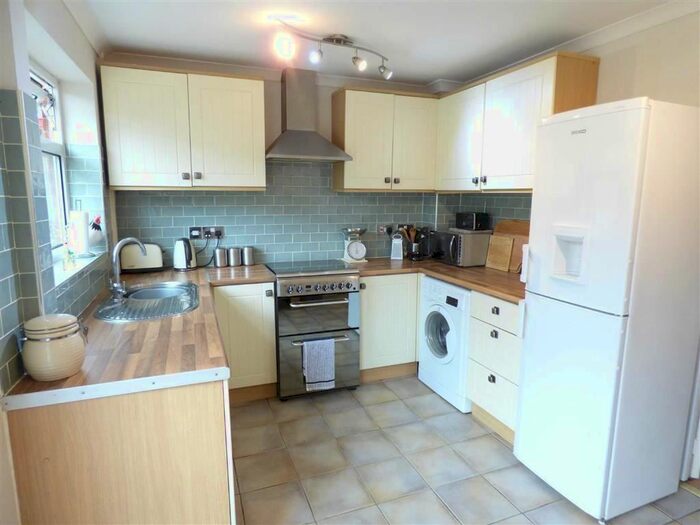 3 Bedroom End Of Terrace House To Rent In Wanderer Drive, Barking, IG11