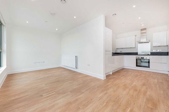 1 Bedroom Flat To Rent In Green Street, London, NW10