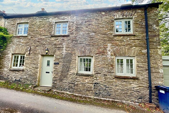 4 Bedroom Cottage For Sale In Washbourne, Totnes, TQ9
