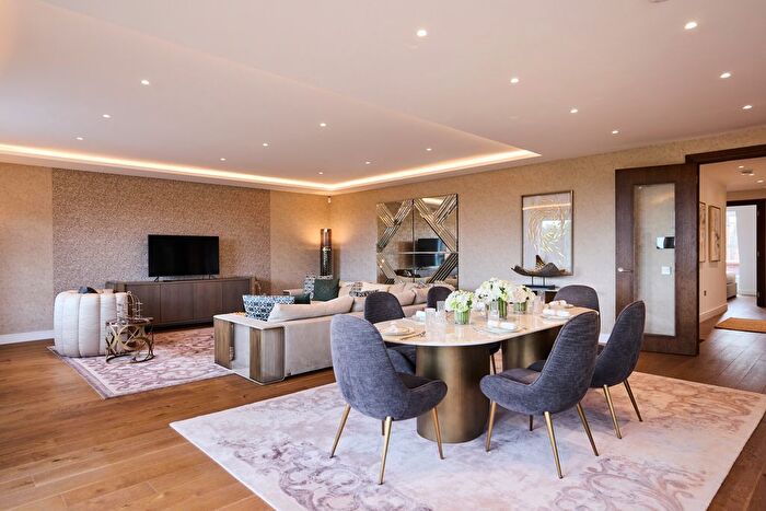 3 Bedroom Flat To Rent In Bayswater Road, London, W2