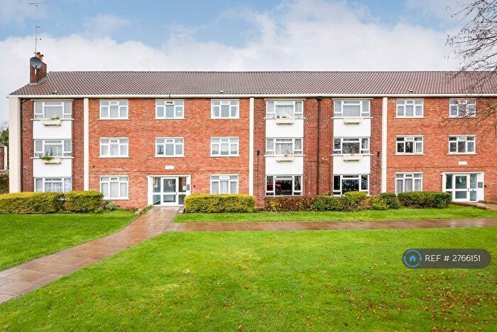 2 Bedroom Flat To Rent In Northumbria Road, Maidenhead, SL6