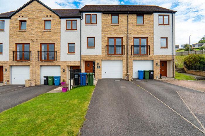 3 Bedroom Terraced House For Sale In Slackbuie Park Mews, Inverness, IV2