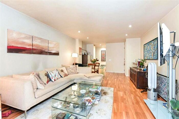1 Bedroom Flat For Sale In Hosier Lane, Farringdon, London, EC1A