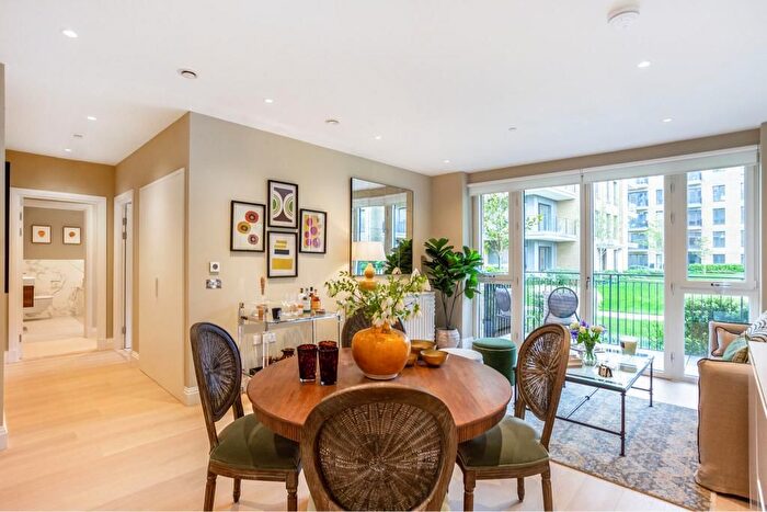 2 Bedroom Flat For Sale In Carlton House, Teddington Riverside, London, TW11