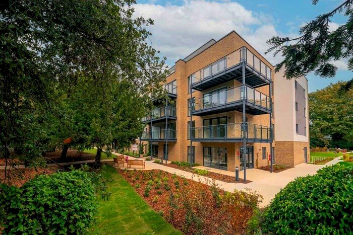 2 Bedroom Flat For Sale In Fairfield Road, Broadstairs, Kent, CT10