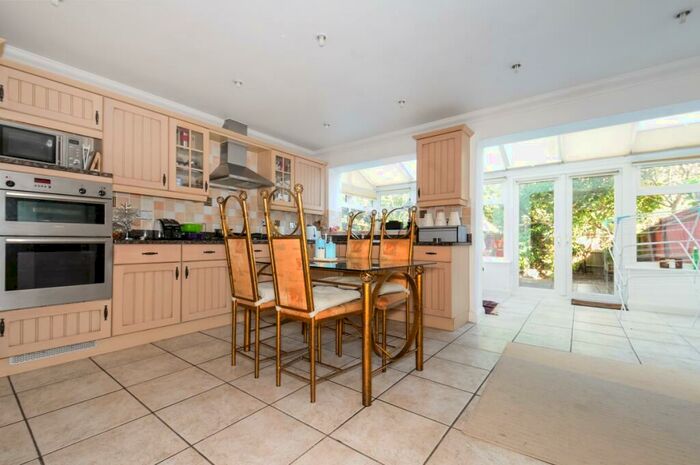 3 Bedroom Semi Detached House To Rent In Water Mead Chipstead, CR5