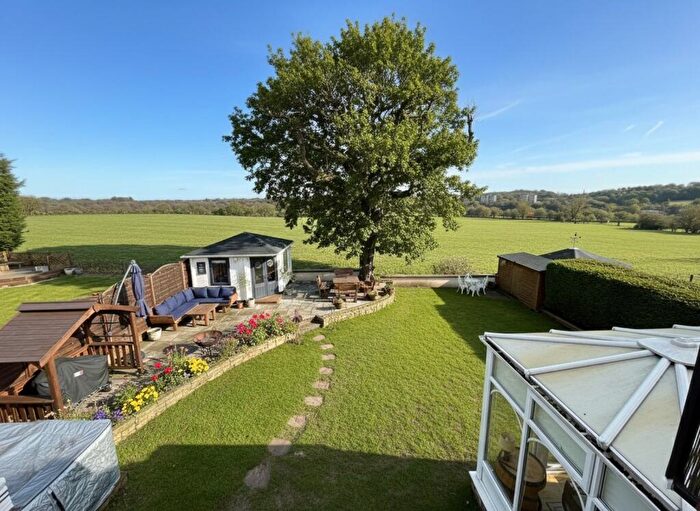 4 Bedroom Detached House For Sale In Dunstarn Gardens, Adel, Leeds., LS16