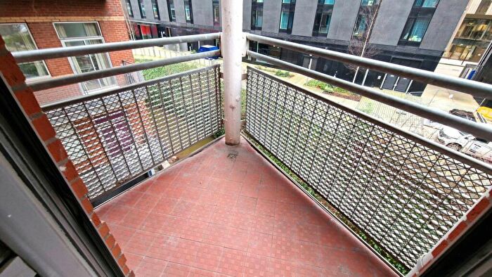 2 Bedroom Apartment To Rent In Montana House, Princess Street, M1