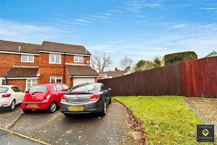 3 Bedroom Semi Detached House For Sale In Gladiator Close, Brockworth, GL3