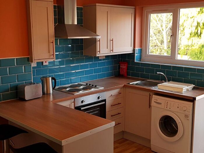 2 Bedroom Flat To Rent In Carlyle Road, Edgbaston, Birmingham, West Midlands, B16