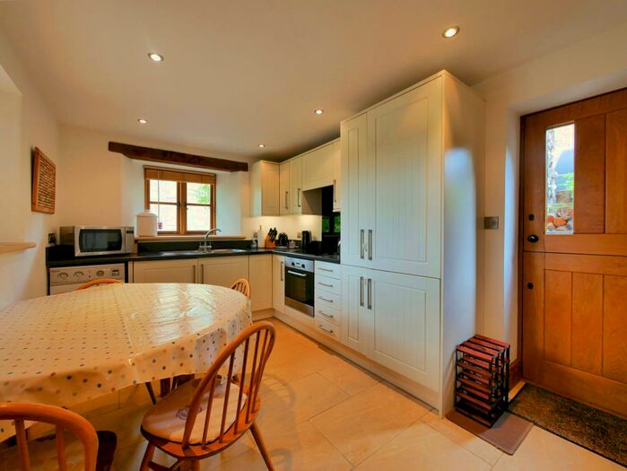 2 Bedroom Cottage To Rent In Calcot, Coln St Dennis, GL54