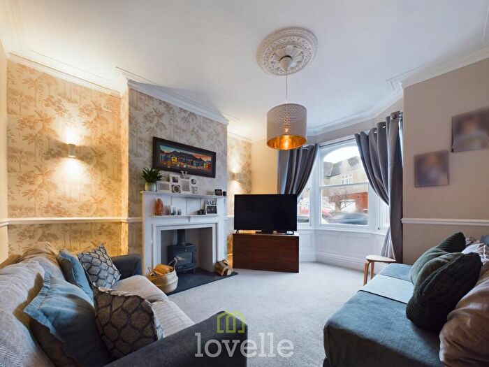 3 Bedroom Terraced House For Sale In Oxford Street, Cleethorpes, DN35