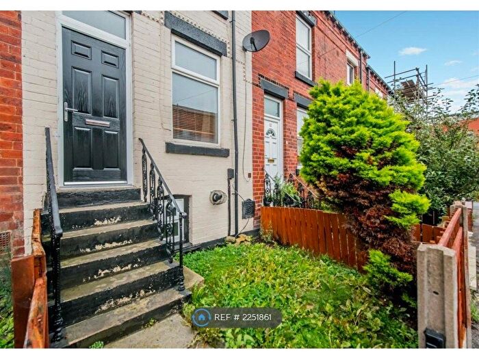 2 Bedroom Terraced House To Rent In Bangor Terrace, Leeds, LS12