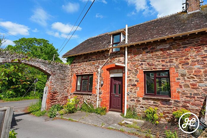2 Bedroom Semi Detached House For Sale In Staplegrove Manor, Staplegrove, Taunton, TA2
