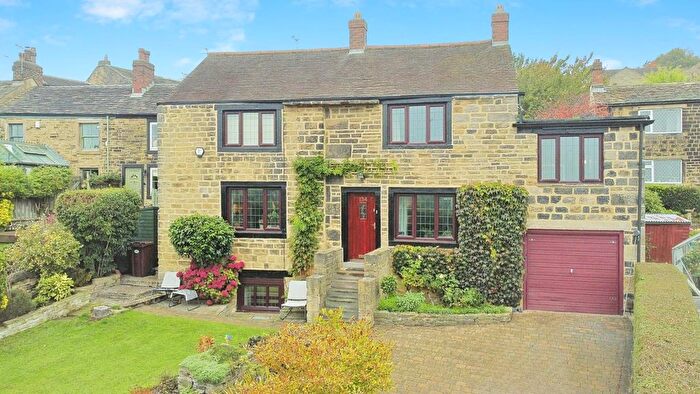 3 Bedroom Detached House For Sale In Hough Side Road, Pudsey, LS28