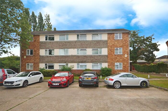 2 Bedroom Apartment To Rent In Great Cullings, Romford, Essex, RM7
