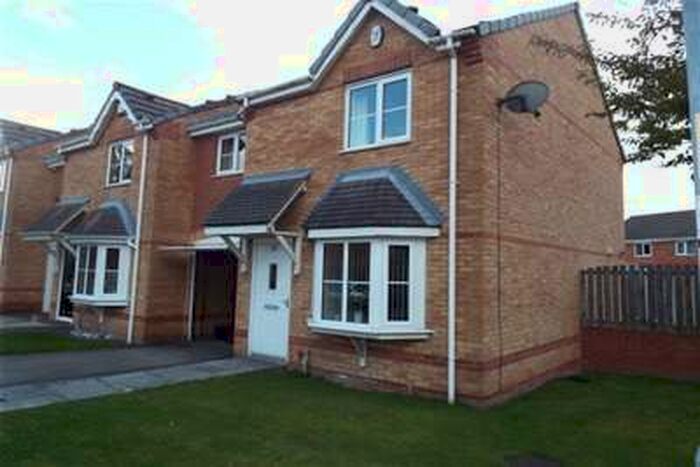 3 Bedroom Detached House To Rent In Avery Close WA2