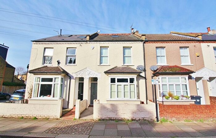 4 Bedroom Terraced House For Sale In Grainger Road, Isleworth, TW7