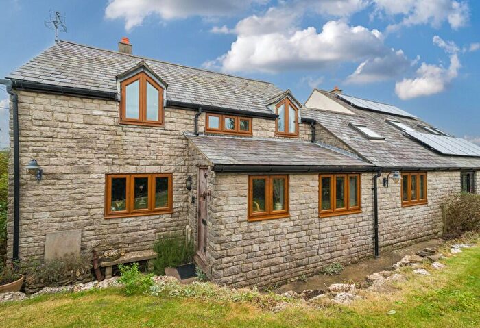 4 Bedroom Link Detached House For Sale In Green Barton, Swyre, Dorset, DT2