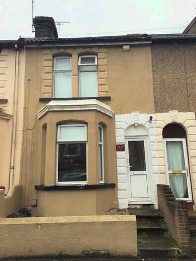 2 Bedroom Terraced House To Rent In Victoria Street, Gillingham, ME7