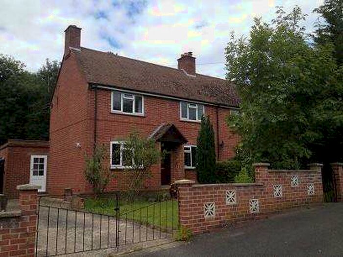 3 Bedroom Semi-Detached House To Rent In Cold Ash, Berkshire, RG18
