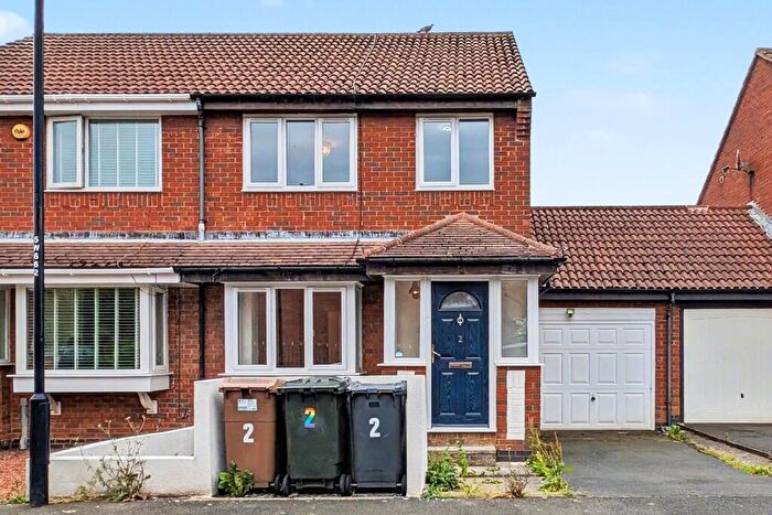 3 Bedroom Semi-Detached House For Sale In Woodcroft Close, Annitsford, Northumberland, NE23