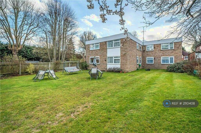 2 Bedroom Flat To Rent In The Avenue, Hatch End, Pinner, HA5