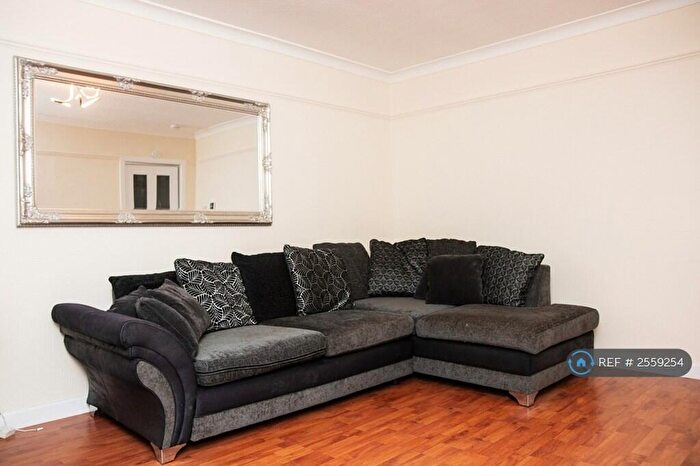 2 Bedroom Flat To Rent In Springhill Road, Aberdeen, AB16