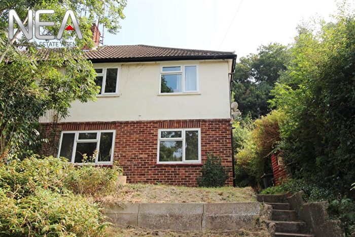 2 Bedroom Maisonette To Rent In Hemdean Road, Caversham, Reading, RG4