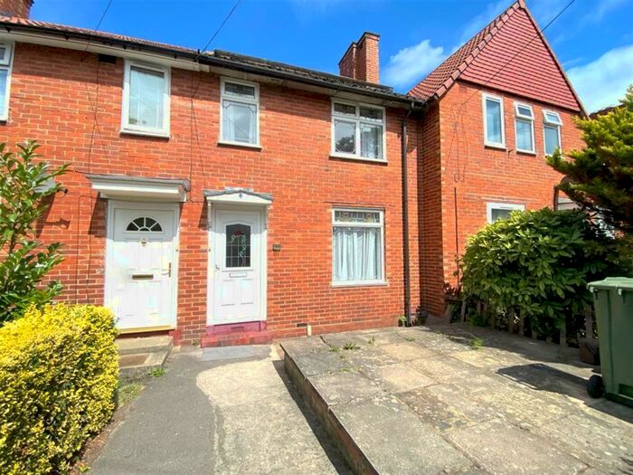 3 Bedroom Terraced House To Rent In Green Wrythe Lane, Carshalton, SM5