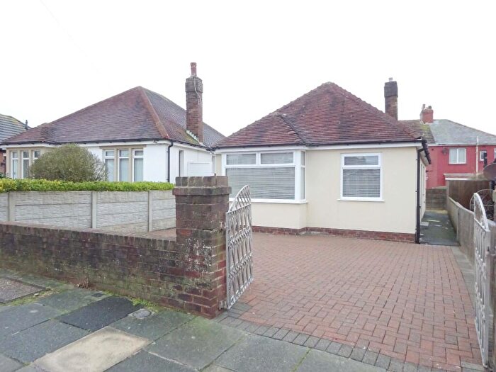 2 Bedroom Detached Bungalow For Sale In Sunny Bank Avenue, FY2