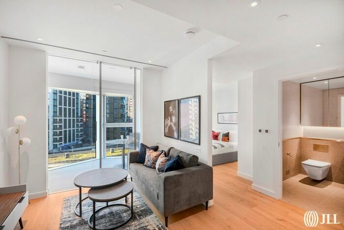 Studio To Rent In Electric Boulevard, London, SW11