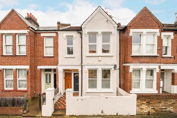 2 Bedroom Flat For Sale In Inglemere Road, Tooting, CR4