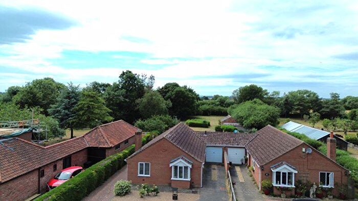 3 Bedroom Bungalow For Sale In Jubilee Road, North Somercotes, LN11