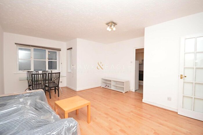 2 Bedroom Flat To Rent In Wheat Sheaf Close, London, Greater London., E14