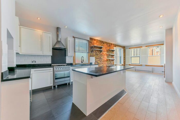 2 Bedroom Property To Rent In West Hill, London, SW18