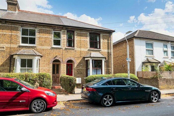 3 Bedroom End Of Terrace House To Rent In Colham Avenue, West Drayton, UB7